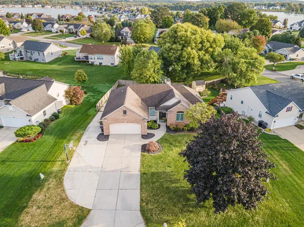 2483 Willow Creek Ct, Jenison, MI 49428