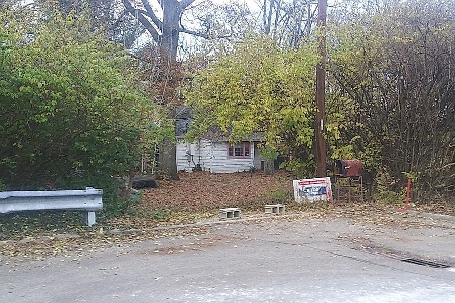1st image of 2150 Garfield Ave