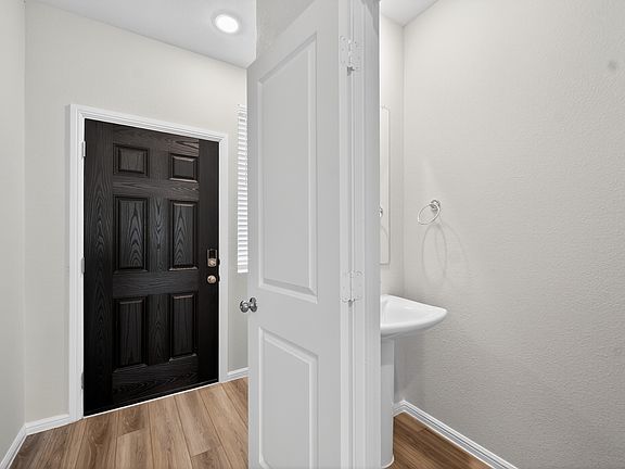 4th image of 1210 Aruba Ave