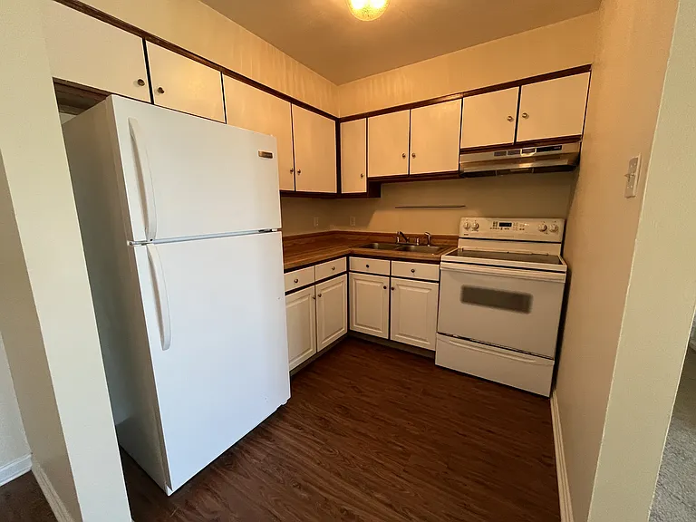119 Park St #7 — Photo 1