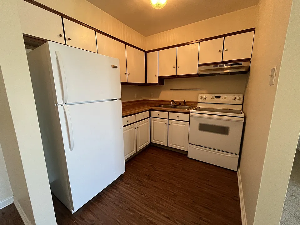 119 Park St #7
