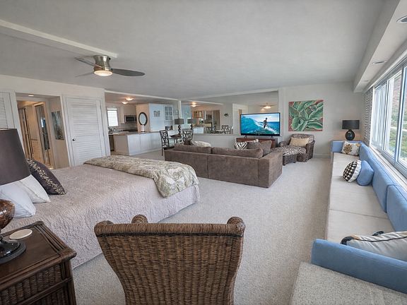 2nd image of 2895 Kalakaua Ave APT 1705