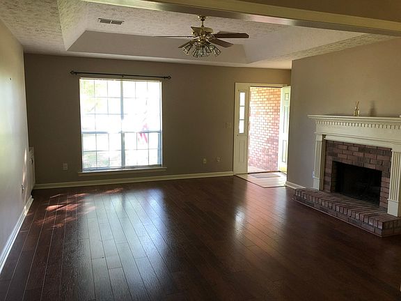 2nd image of 419 Saddlewood Dr