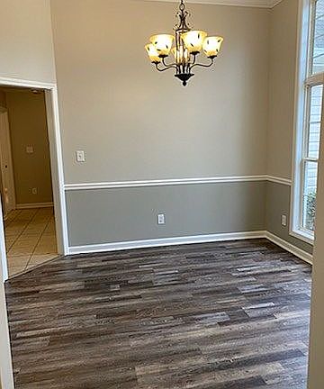 3rd image of 929 Law Dr