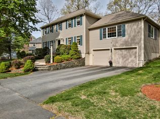 39 Lindsay Ln, Reading, MA 01867