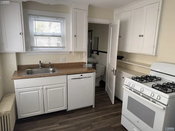 67 N Beacon St, Watertown, MA 02472