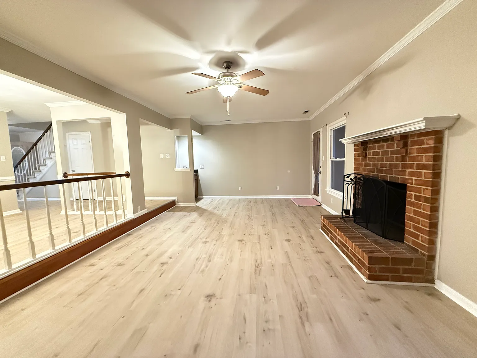 3 bed, 2.5 bath, 1850 sqft, $2,295 — Photo 4