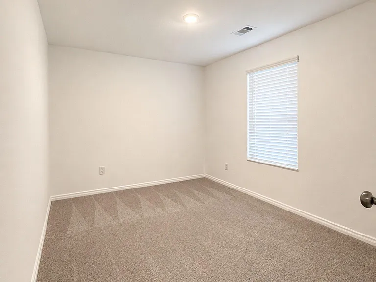 8734 Baywood Ct — Photo 7