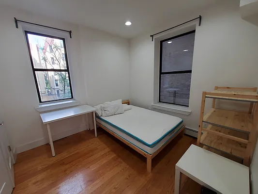 Rented by Compass | media 28