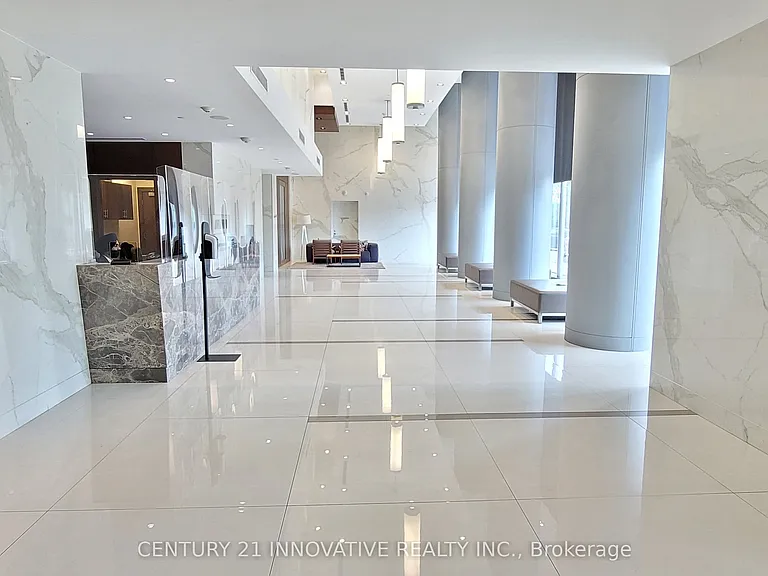 275 Village Green Sq #323 — Photo 3