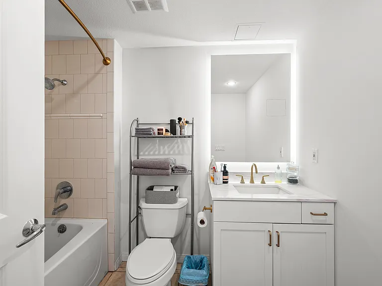 850 Beech St #820 — Photo 25