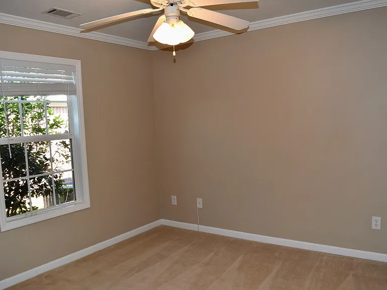 1074 Grove Landing Ln — Photo 4