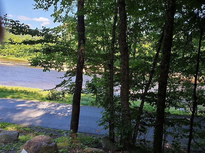 5th image of 000 RIVER Road
