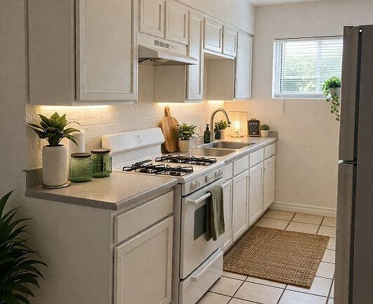 2nd image of 525 N Carolina Dr APT 206