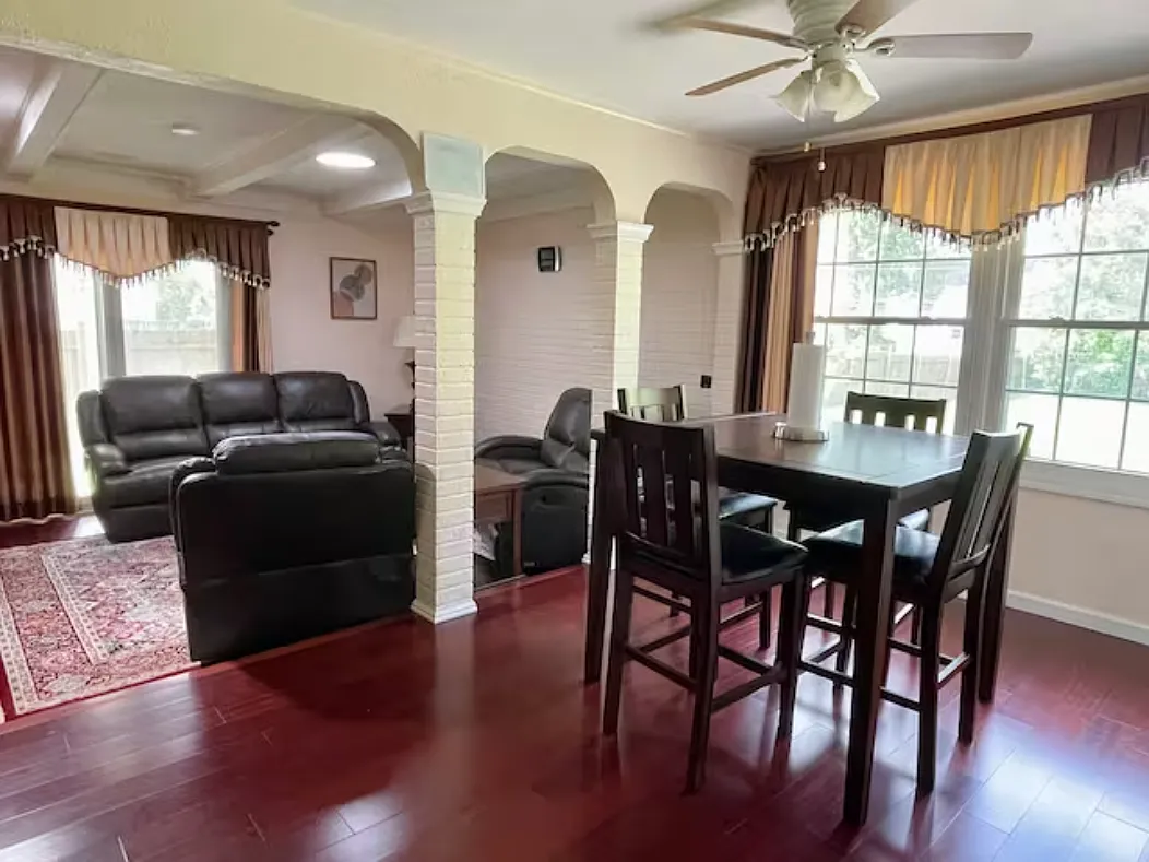 3 bed, 1.5 bath, 1760 sqft, $4,000 — Photo 4