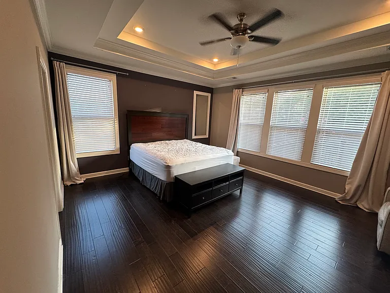 1142 Arges River Dr — Photo 2