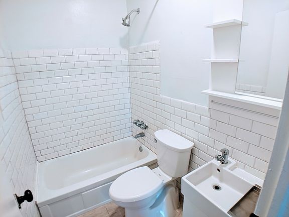 5th image of 915 Sterling Pl #5E