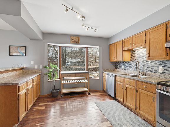 4th image of 180 Bayberry Avenue Ct