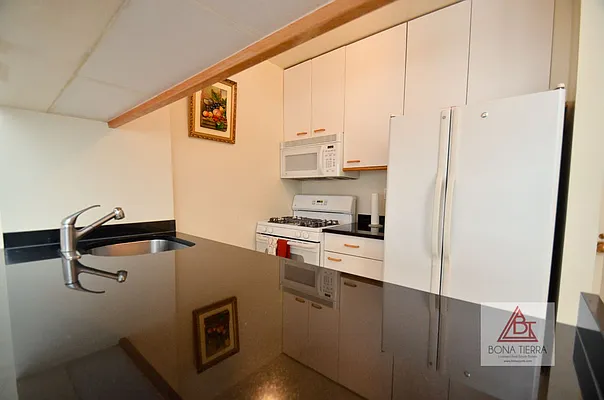Sold by Bona Tierra | media 9
