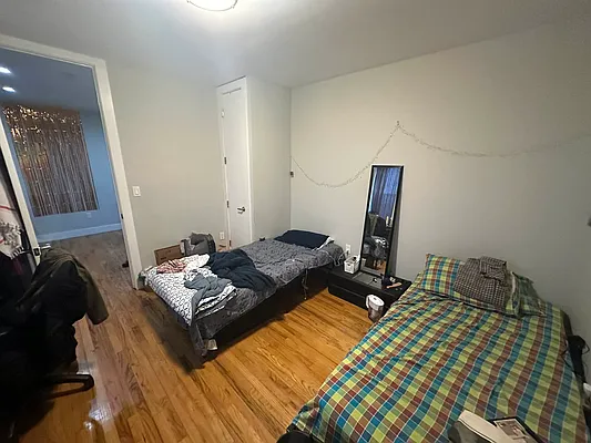 Rented by Yup Realty LLC | media 7