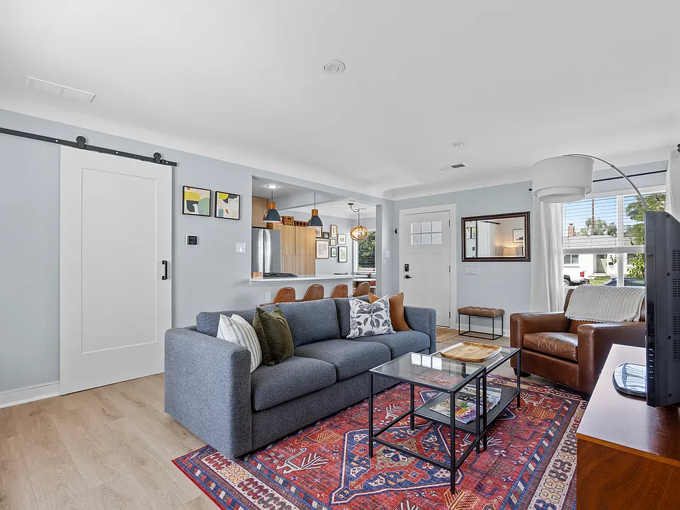 Bright living area - ideal for relaxing or working remotely