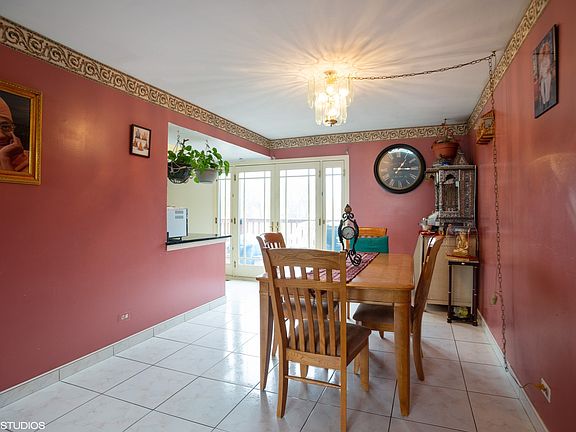 5th image of 937 Banbury Ct