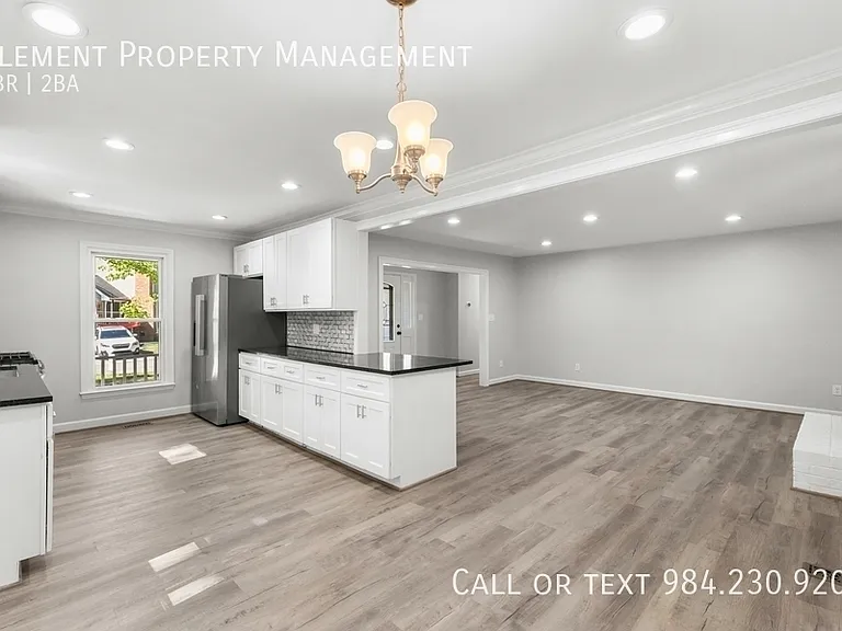 3641 Meadow Creek Ln — Photo 8
