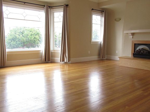 4th image of 2823 Cabrillo St
