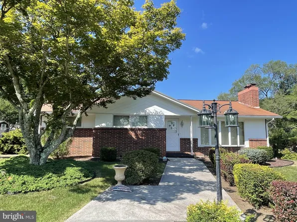 12801 Bunting St, Cumberland, MD 21502