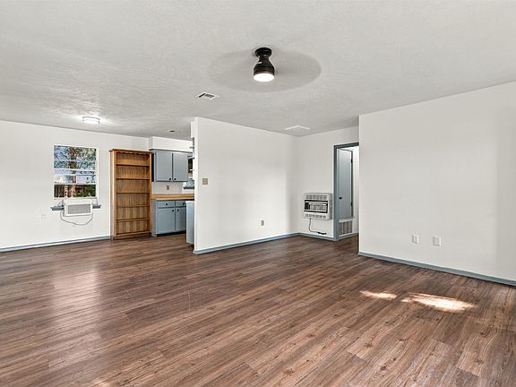 4th image of 1409 Streetman Rd