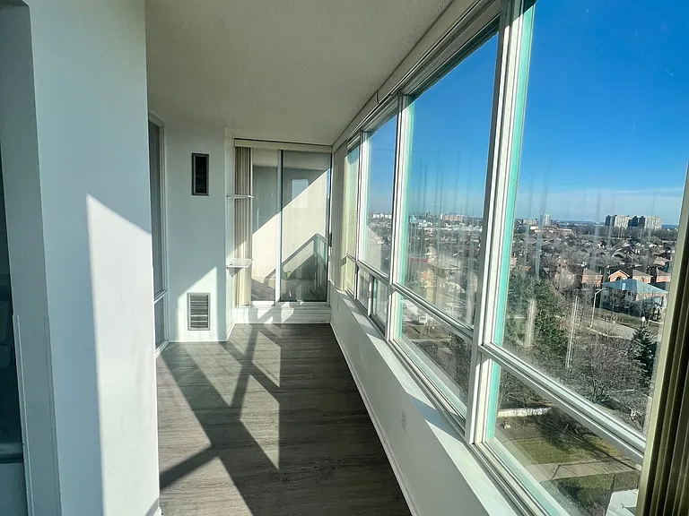 550 Webb Dr #905 — Photo 4