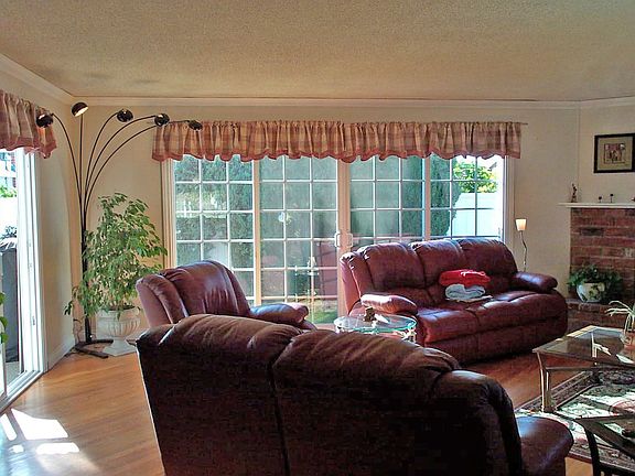 2nd image of 13217 Glasgow Pl