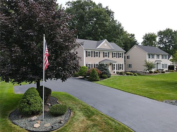 2nd image of 478 Sandystone Cir