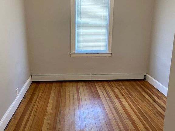 5th image of 14 Appian St Floor 1
