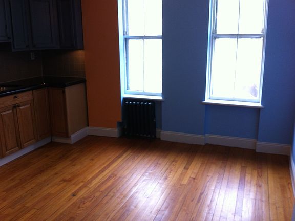 3rd image of 2021 Woodbine St APT 1R