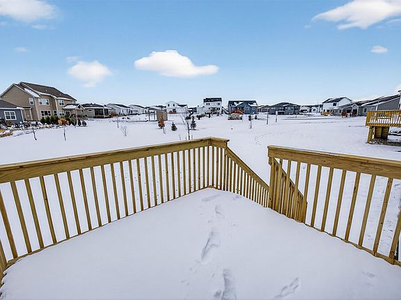 3rd image of 16516 Bentwood Dr