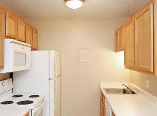 1007 W 3rd Ave APT 114, Indianola, IA 50125