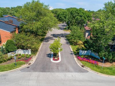 19W177 Theresa Ln Unit 177, Oak Brook, IL, 60523