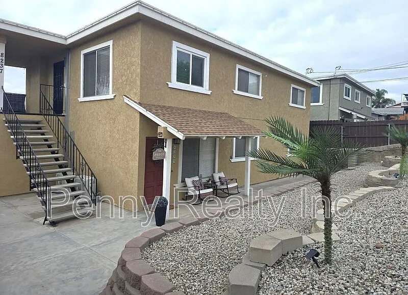 3 bed, 2.0 bath, 1400 sqft, $3,495 — Photo 1