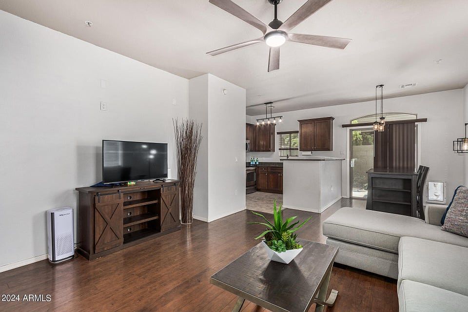 1st image of 2150 W Alameda Rd Unit 1067