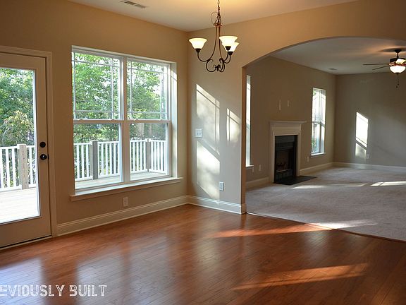 2nd image of 1426 Bershire Ln