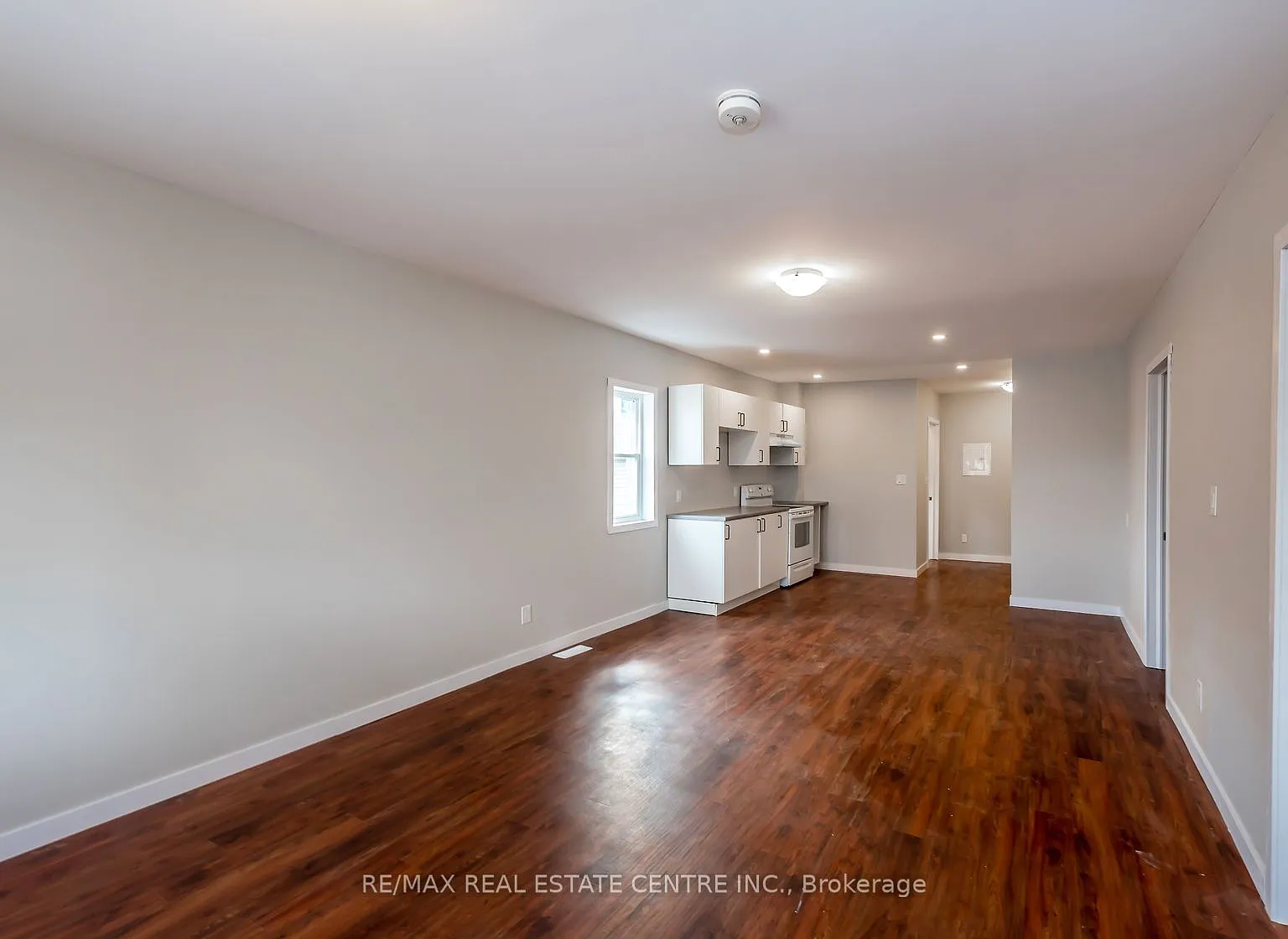 3 bed, $1,995 — Photo 2