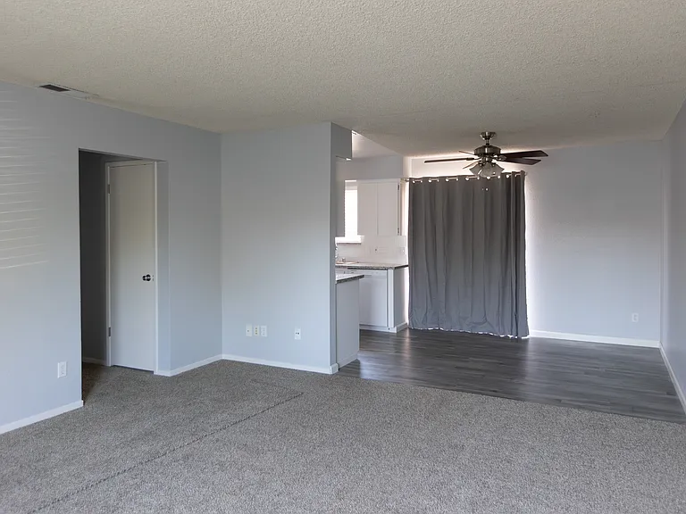 434 W Stuart Ave #2 — Photo 13