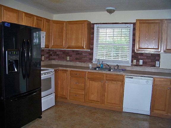 5th image of 213 Pine Dale Rd