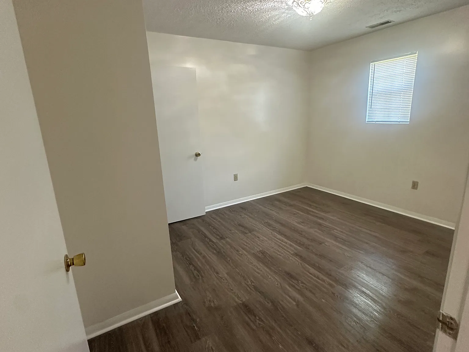 2 bed, $1,025 — Photo 1