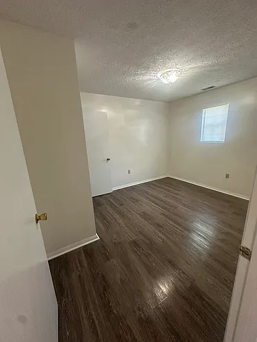 448 N Hills Rd #4 Photo 1