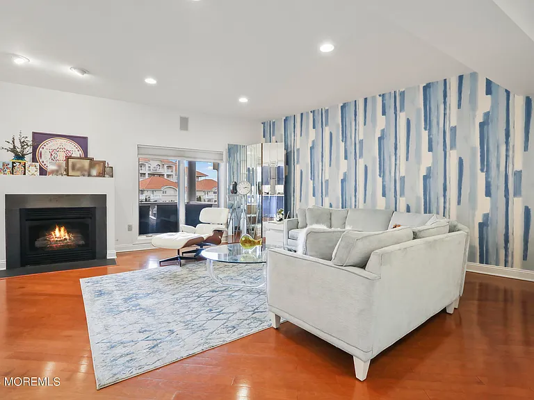 12 Riviera Dr — Photo 8