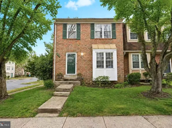 3930 Collis Oak Ct, Fairfax, VA 22033