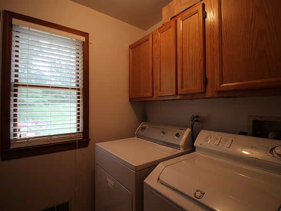 3rd image of 60492 Lamplighter Dr