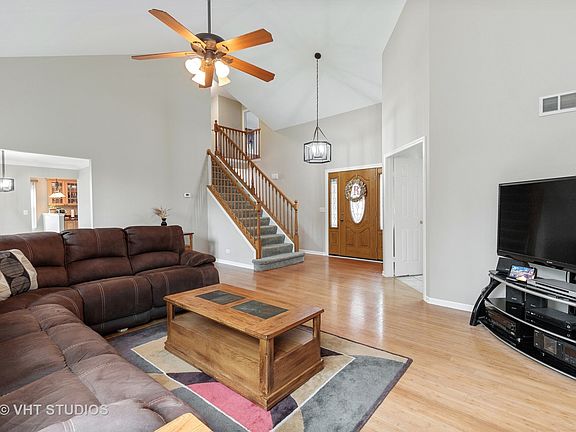 3rd image of 34186 N Old Walnut Cir